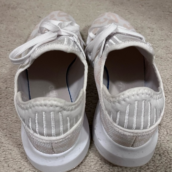 Worn once adidas swift - Picture 3 of 7